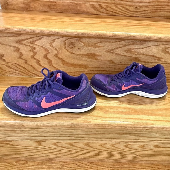 Nike Sneakers Size 9.5 Purple & Pink Running Shoes Sports Women’s - Picture 5 of 11